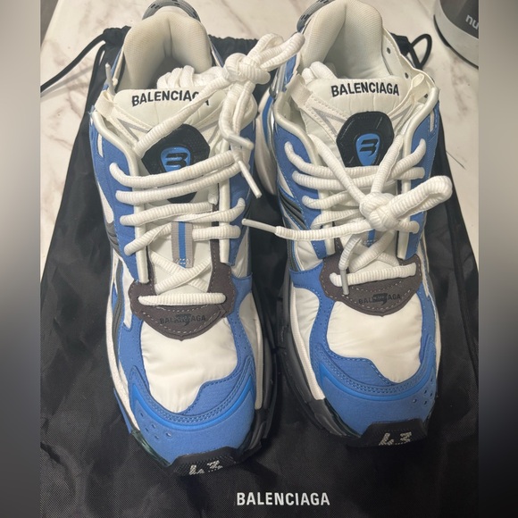 Balenciaga Runners - Picture 3 of 5